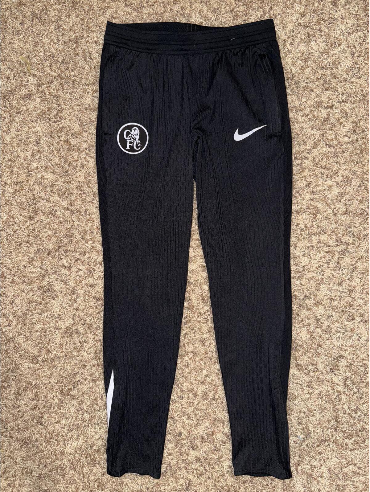 Nike Men’s Chelsea Total90 Tracksuit Tight Fit Pants Sample